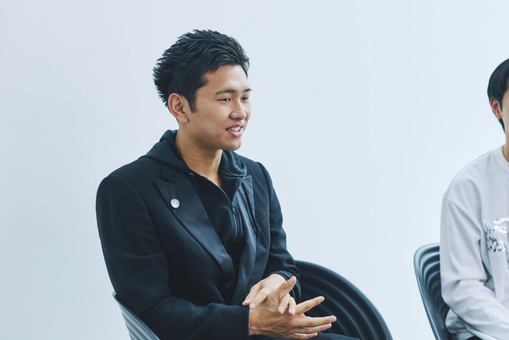 インタビューに答える高尾 時馬さん