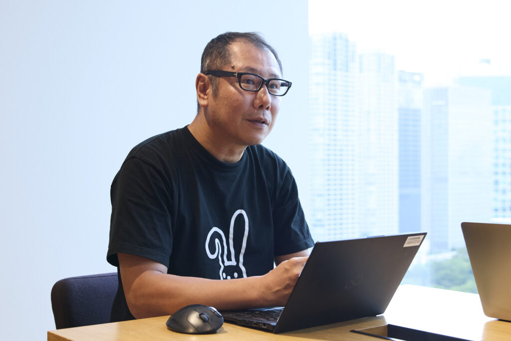 インタビューに答えるアイティクラウド野島氏